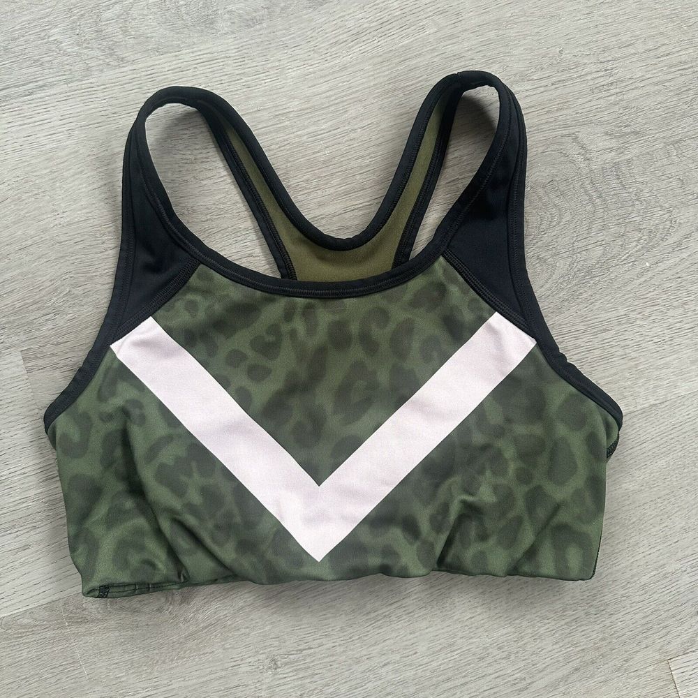 Victoria’s Secret PINK Ultimate Racerback Sports Bra Medium Green Leopard